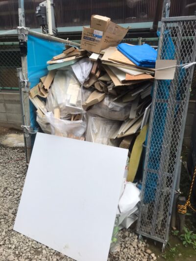新築工事に伴う産業廃棄物回収