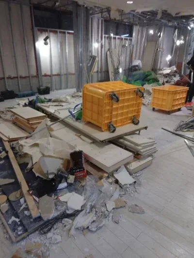 店舗の内装解体