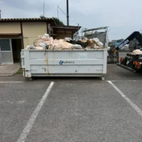 産業廃棄物回収