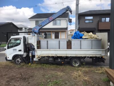 産業廃棄物回収　2㎥鉄箱